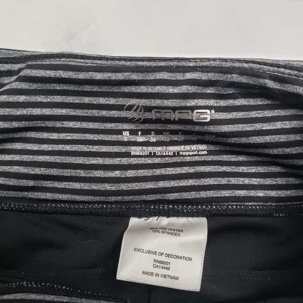 MPG black leggings with stripe panel detail - Picture 2 of 3
